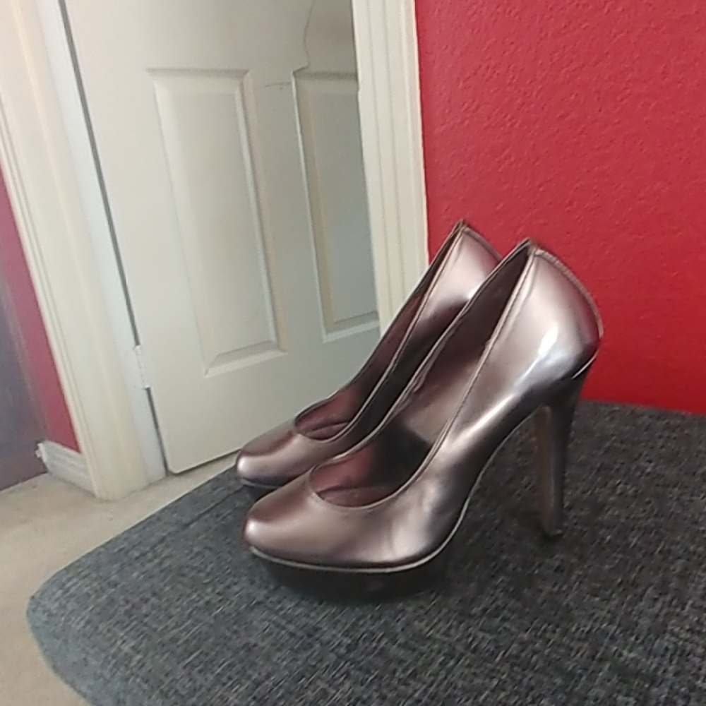 Shoe